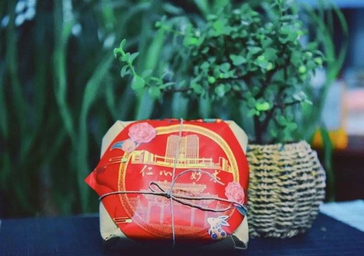 推出|滨州医学院推出定制月饼,学生凭“光盘”可在食堂领取