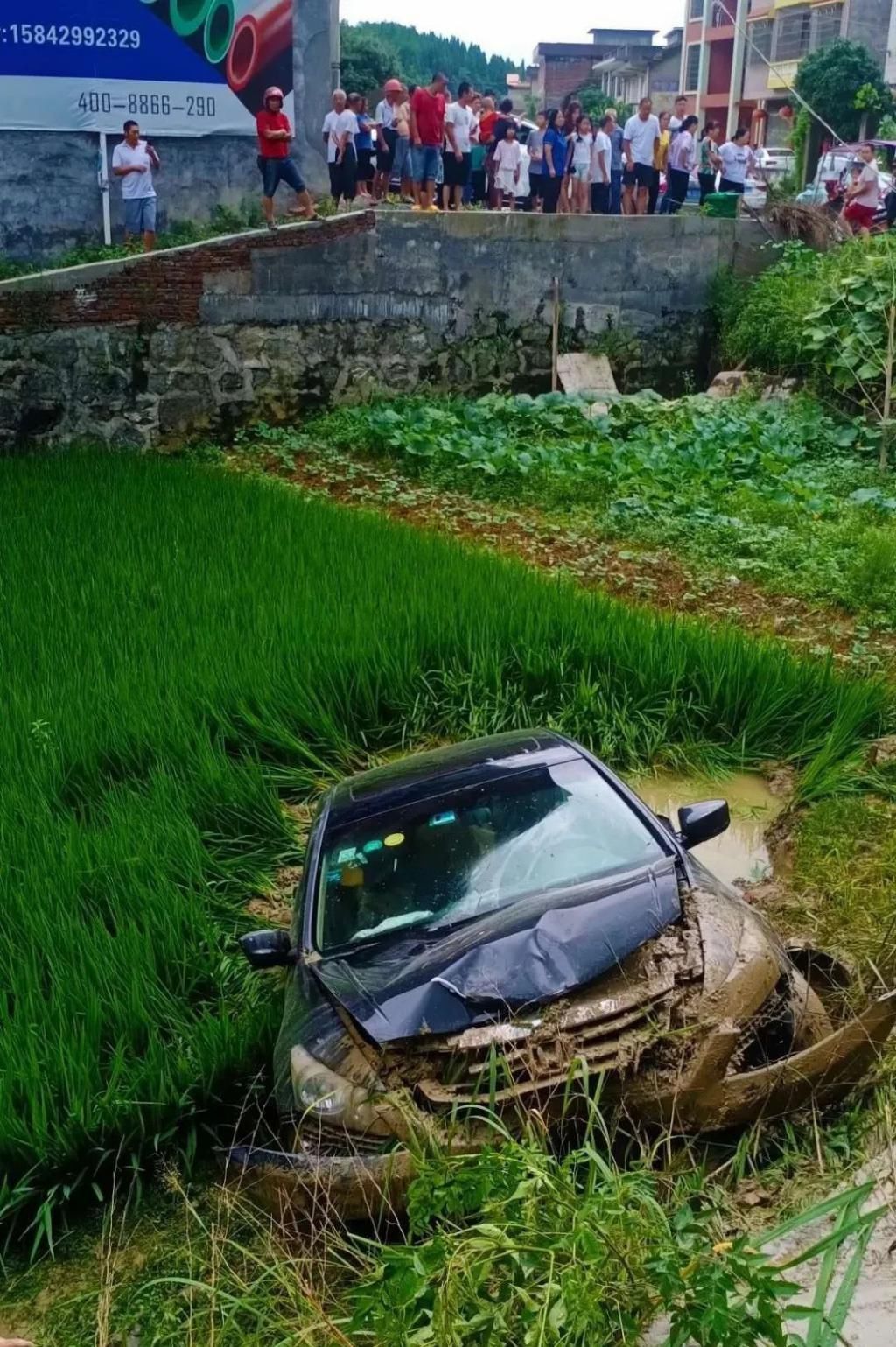  祖孙|惨剧！隆回六都寨一对祖孙屋前玩耍，惨遭横祸，不幸当场身亡！