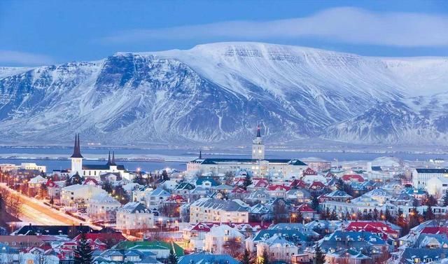 美景|夏日炎热，旅游无处可去？不如到冰与火中绽放的冰岛收割美景吧