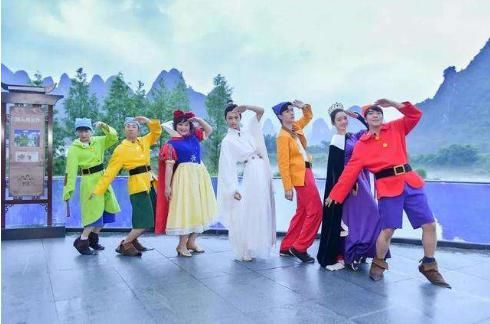  频接|郎朗沦为综艺咖，频接综艺不务正业？钢琴王子也要挣钱养家