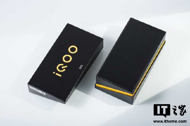  之家|「IT之家开箱」iQOO Z1x 5G手机开箱图赏