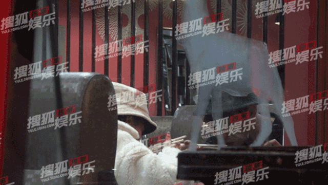  日报|娱乐日报|毛晓彤新恋情曝光？金晨汪汐潮再被拍？孟佳solo倒数第一？