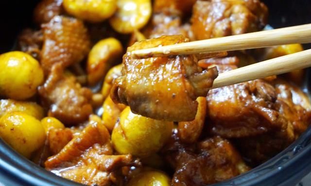 板栗鸡块|外国人叫它“人参果”,和鸡肉一起炖,健脾养胃还补肾