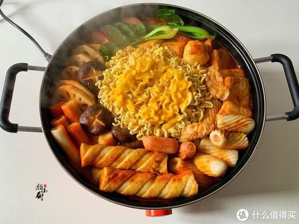  鲜虾|68元自制火锅，17种食材煮一锅，芝士鲜虾加泡面，太过瘾了