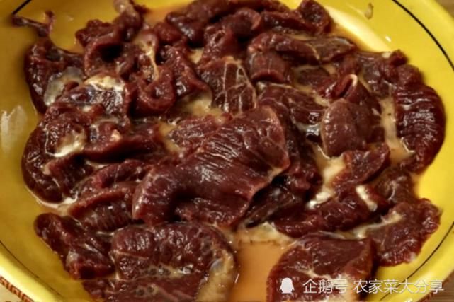  入味|入秋后，少吃猪肉多吃它，上锅一炒，滑嫩又入味，多吃增强免疫力