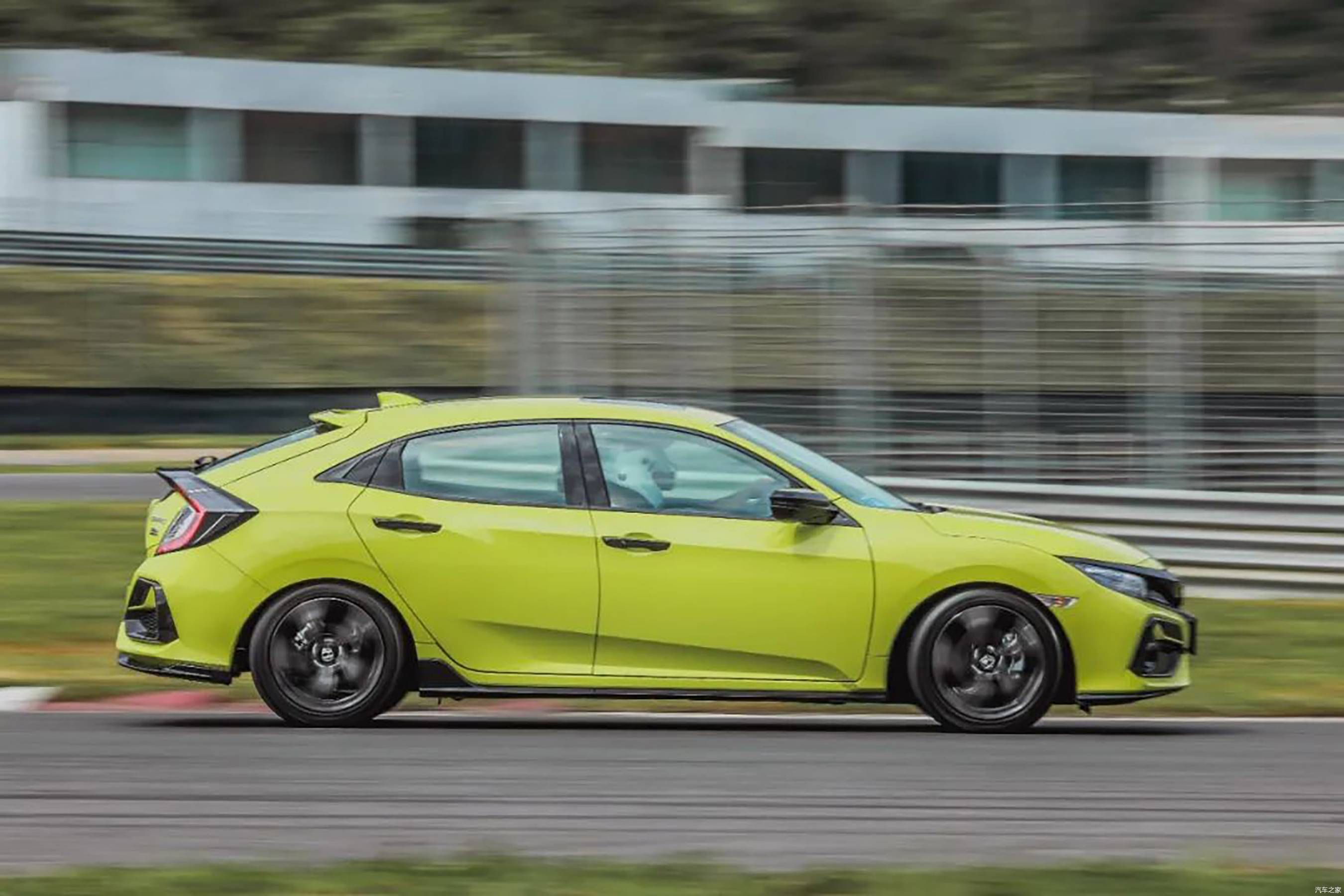  配置|Hatchback才是本田魂？两厢思域驾控更有看点