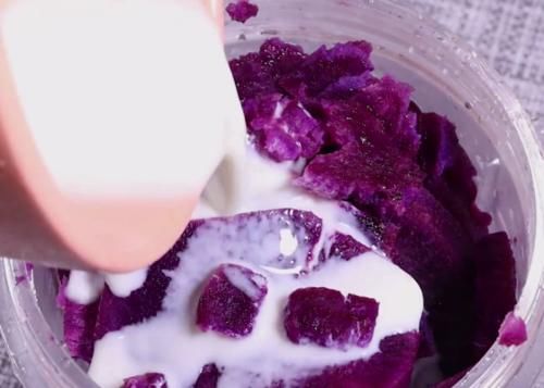 山药|分享一款紫薯山药千层糕,简单的烹饪,营养又香甜,孩子特喜欢