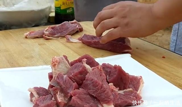 牛肉|土豆烧牛肉,做法简单,口感嫩滑