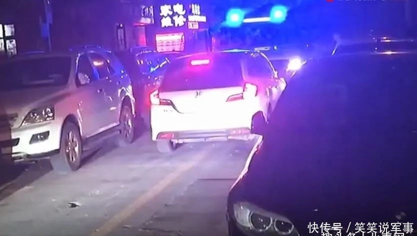 小区|无牌车与救护车对峙,将120顶出小区!大连警方通报!