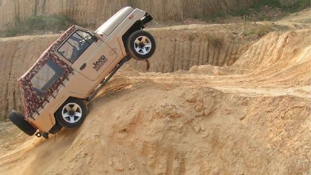 无力|自动挡汽车上坡无力怎么解决？