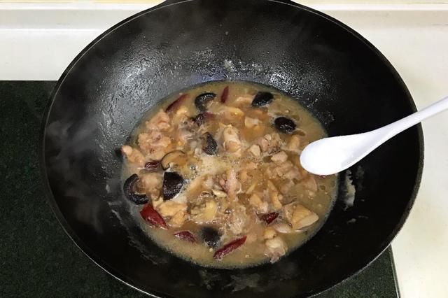  女儿|夏天女儿就馋此菜，低脂肪营养高，隔三差五就吃，雷打不动