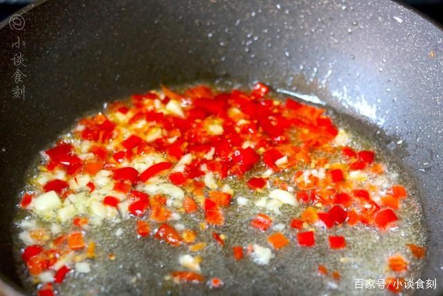 下饭|此菜1元1斤没人买,腌制后价格贵3倍,开胃下饭,放半年也不坏