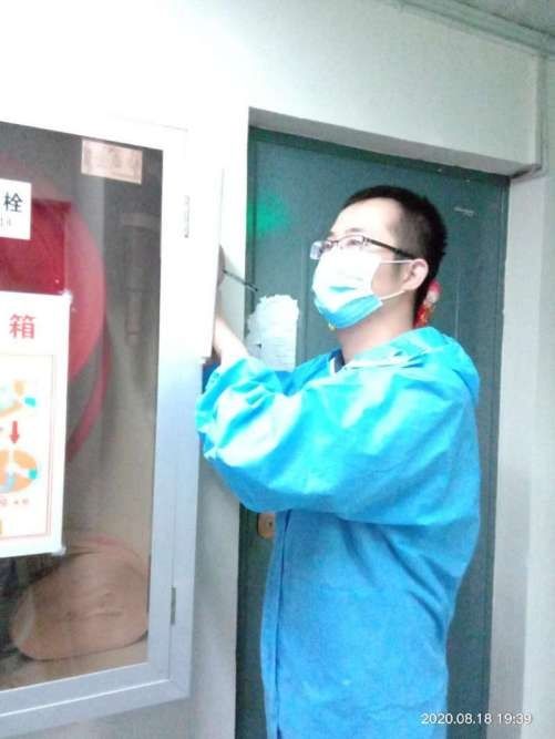 不容|来之不易 不容忘记