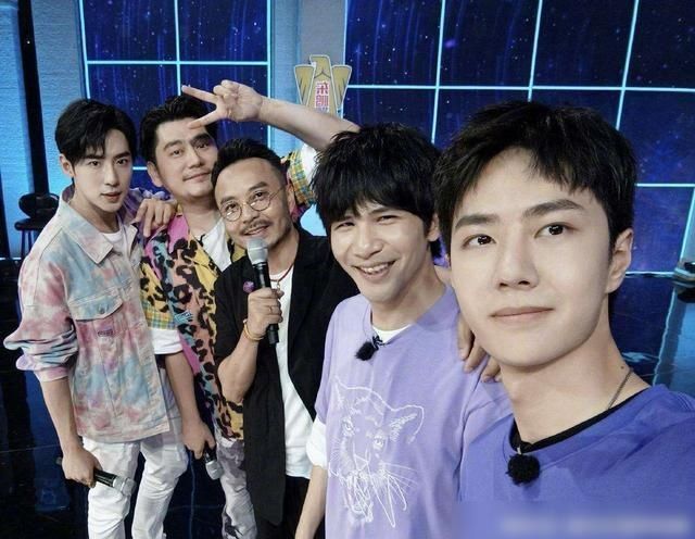  天天向上|荣梓杉喜欢王一博不敢交流，高傲冷漠都是假象，他更是暖男