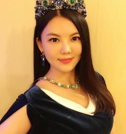 无差|李湘亲妹妹曝光，和姐姐的奢侈生活形成反差太大，完全和农妇无差