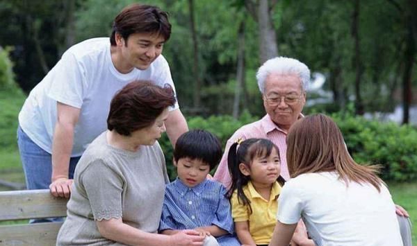 李大爷|“假孝顺”成流行风气，子女的这些行为看似孝顺，其实很自私！