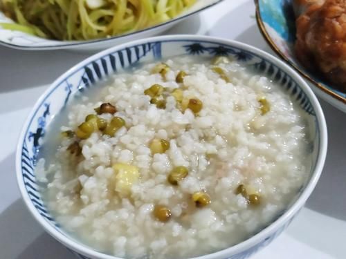 匆忙|孩子点名的晚餐，半小时匆忙准备3菜1汤，简单美味吃的舒服