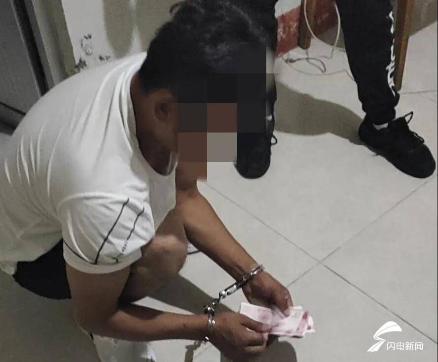 旅游|自制商标包装后成本5块钱的膏药卖500这对父子一边旅游一边诈骗