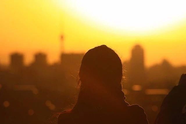 爱情|在爱情中，保持距离才能让他离你更近