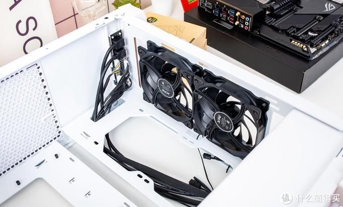  款机箱|存储厂的机箱是什么样子？威刚(ADATA) XPG 入侵者机箱测评