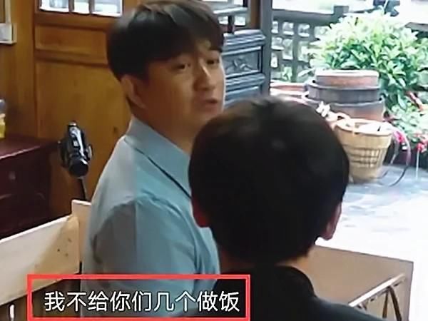  何炅|《向往的生活》史上“最不受欢迎”的嘉宾，黄磊拒绝做饭，何炅直接给钱撵人