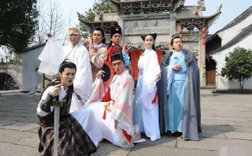  李晨|郑恺荣获跑男100期“全勤奖”，宋雨琦深情评论，李晨回应让人笑出猪叫