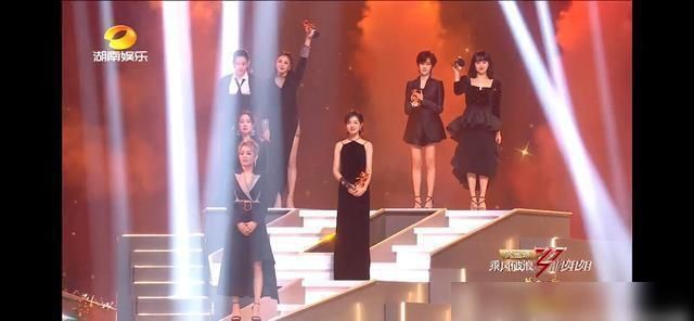  收官|《乘风破浪的姐姐》争议中收官，王霏霏成最大遗憾