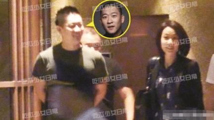  曹云金|成瘾了？曹云金再次幽会神秘女子，两人牵手搂腰，动作自然娴熟