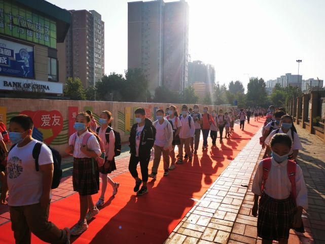 代表学校|奔跑吧！新学期！