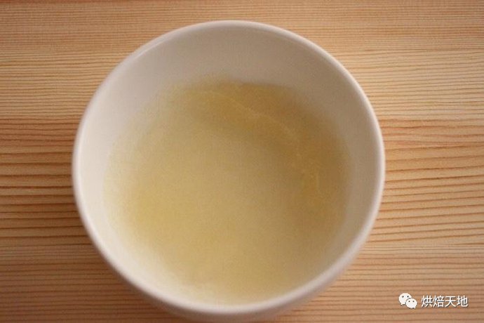 炼乳|夏日免烤小甜点，草莓炼乳布丁，香甜Q弹唇齿留香