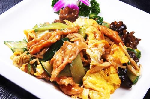 煸炒|家常木须肉,肉片最好直接入锅煸炒,这样味道和口感才更加合适