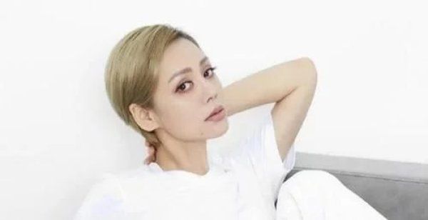  总决赛|《浪姐》总决赛只诞生一个成团名额，剩下的名额由网络投票产生