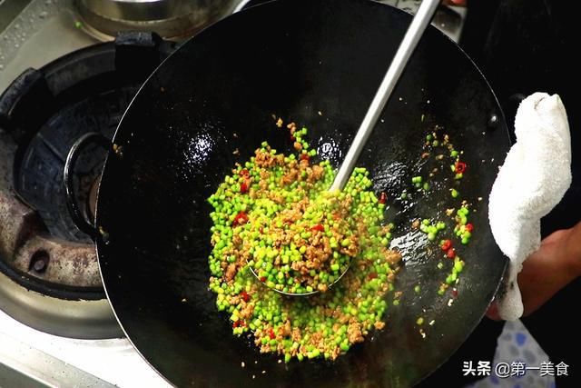  道菜|三伏天、我家就爱这道菜！简单一炒、脆爽入味促食欲，一盘吃不够