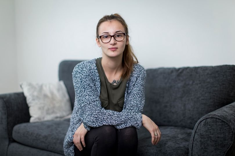 盖里|19岁女孩渴望父爱惨遭拒,其父亲曾喂她大量止痛药而被判入狱