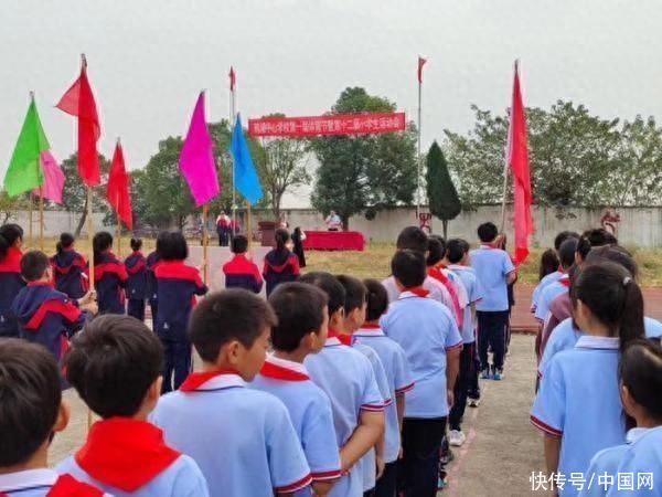 望江县鸦滩中心学校成功举办第一届体育节暨第十二届小学生运动会