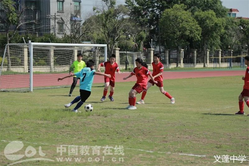 迎亚运盛会 展足球风采 义蓬中学举行第三届“校长杯”足球赛