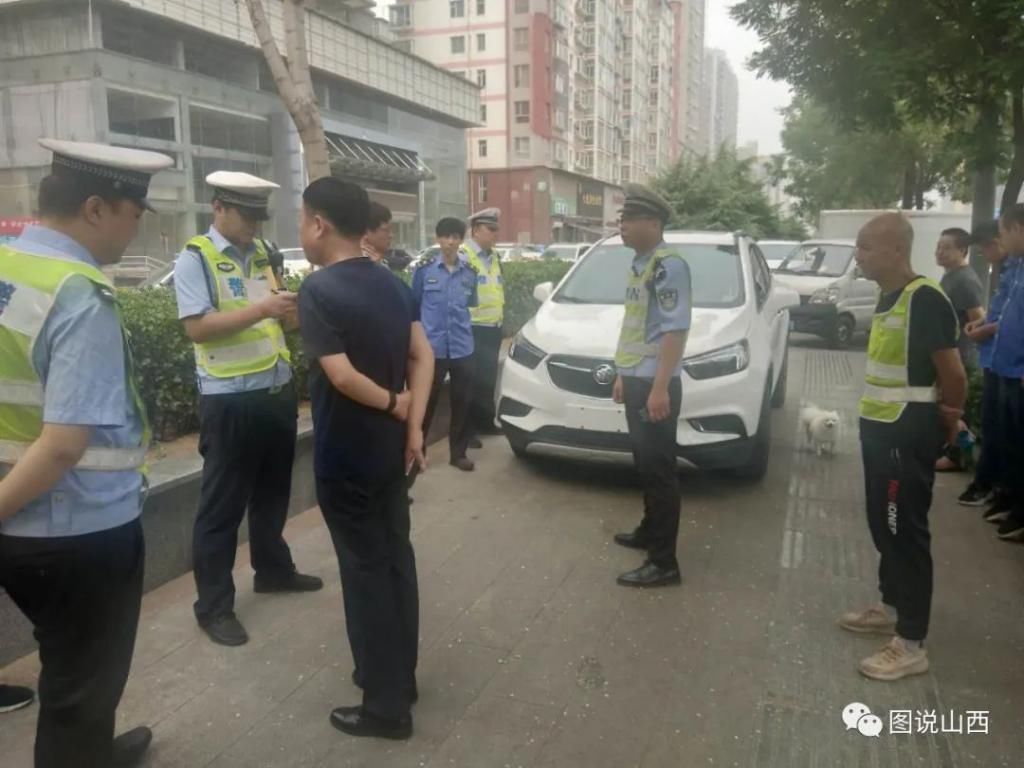 乱停乱放|临汾夜间停车开始重点整治