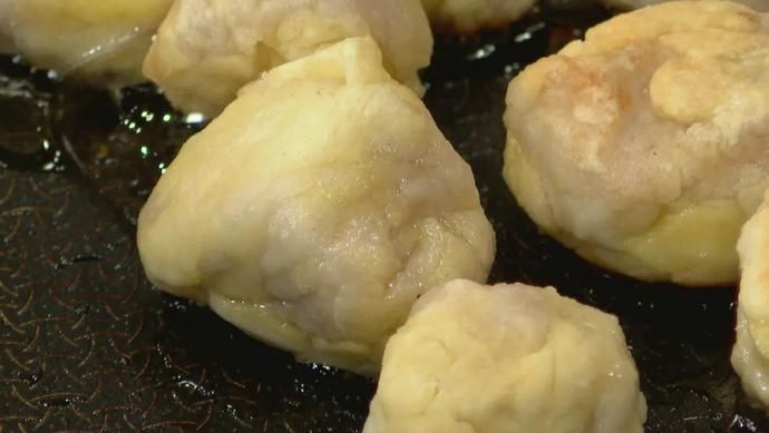 小梨盅|【养生厨房】今日菜品——《雪梨咕咾肉+小梨盅》