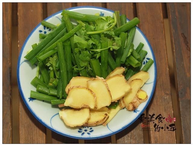 用来|有一种海鱼，在潮汕，土名为鸡腿鱼，用来贴鱼鼎最是鲜美不过