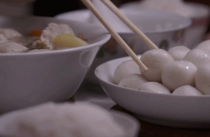 父母|2分钟暖心视频走红：妈妈心中成绩的重要性决定孩子的人生轨迹