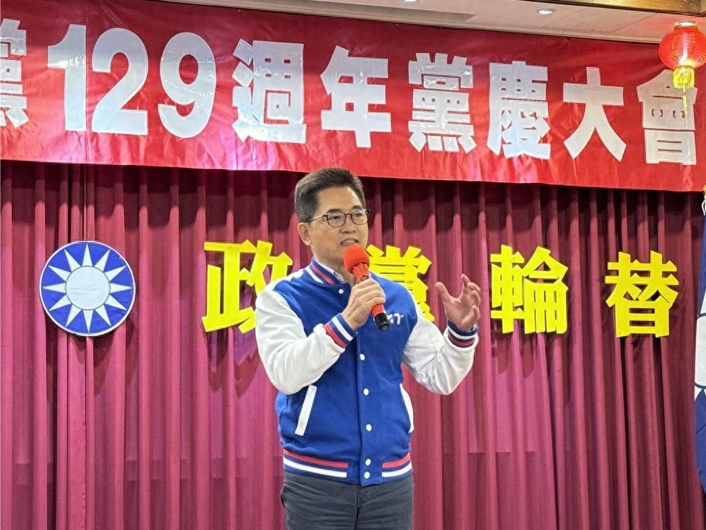 国民党秘书长黄健庭：国民党数十年打下的基础已快被民进党败光