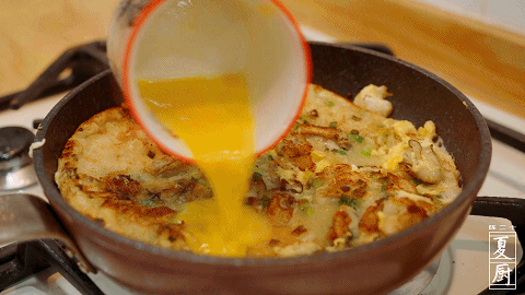 生蚝|潮汕经典小吃之一,蚝烙配鱼露,你吃过没?