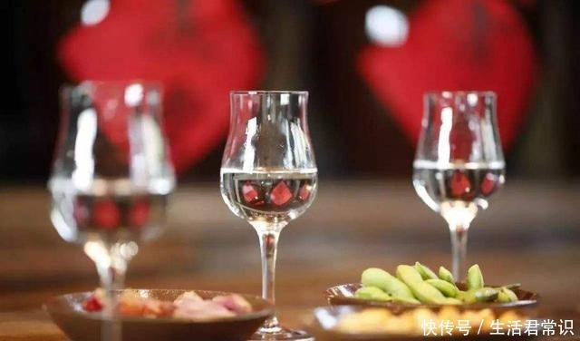 在生活中|“牛二”明明是公认的“酒精酒”,为何在生活中还那么的受欢迎