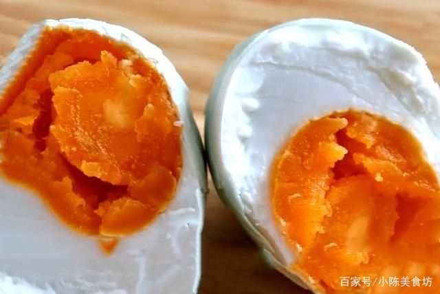 比买|老妈45年腌咸鸭蛋的经验,做法简单,个个流油,比买的还好吃