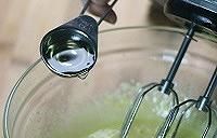  搅拌均匀|教你几道美味肉松蛋糕卷的做法！做法简单又好吃！