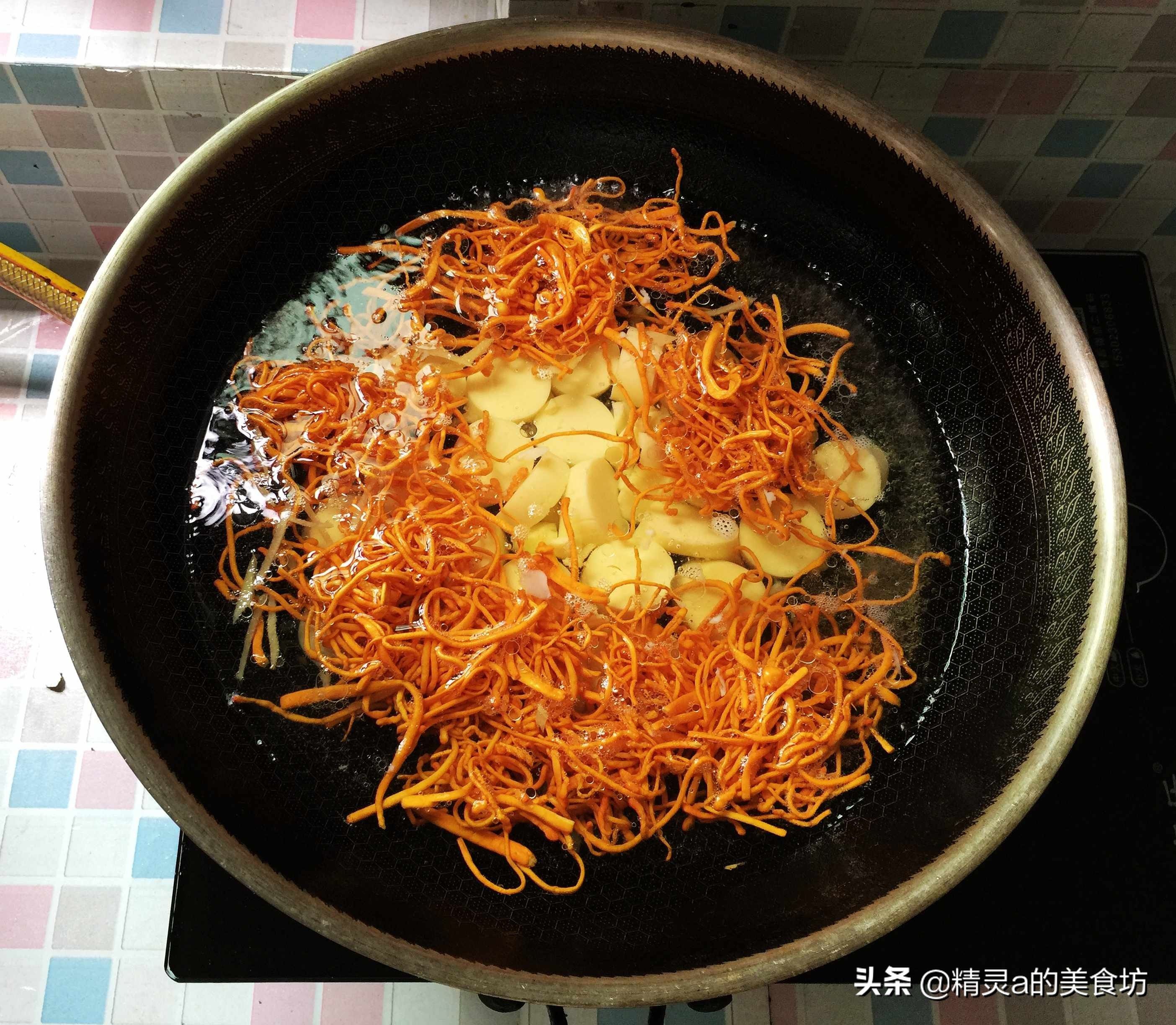 鲜香|秋天进补,这一碗汤要常喝,不放一滴油,鲜香甘甜,敞开喝无负担