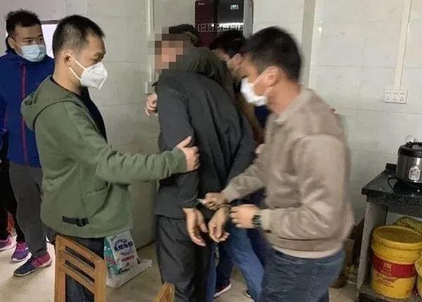 民警|云剑行动丨抢劫杀人后除掉同伙，警方追凶17年破获命案