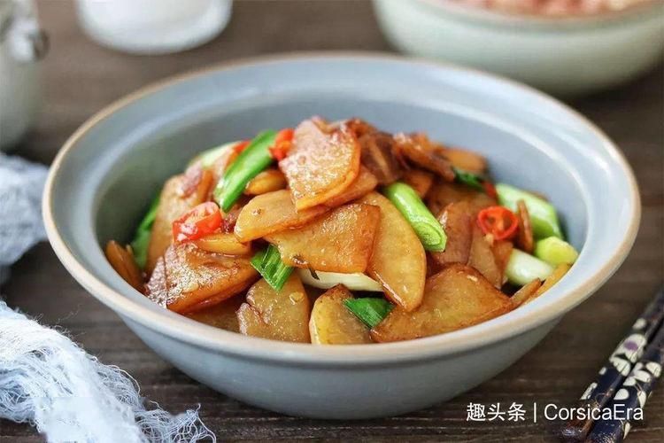 下饭|五花肉炒土豆片,简单的一道菜,香辣开胃又下饭!