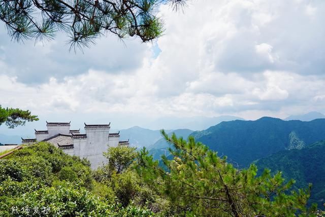  大山|这个隐于大山的小村，演绎最美中国风，夜幕让人一秒遁入仙境