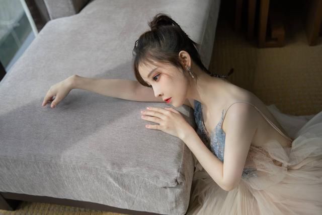 新歌|更好的冯提莫已经归来,新歌MV让观众们悸动落泪